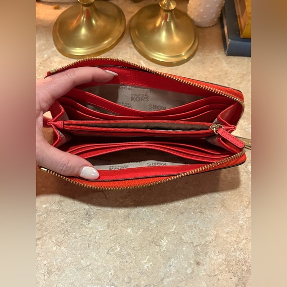 COPY - MICHAEL KORS Bedford large 3/4 zipper leather wallet - Picture 8 of 13